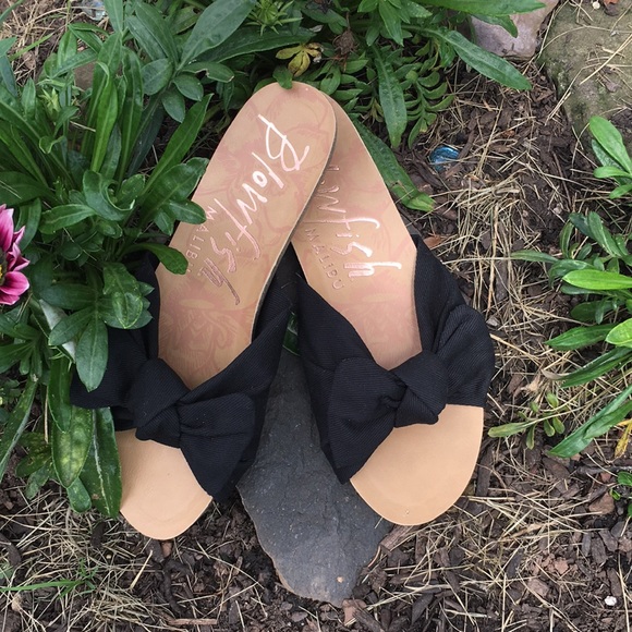 Restocked 🖤Blowfish 🐡 Black Slip ons Sanda… - Picture 2 of 9